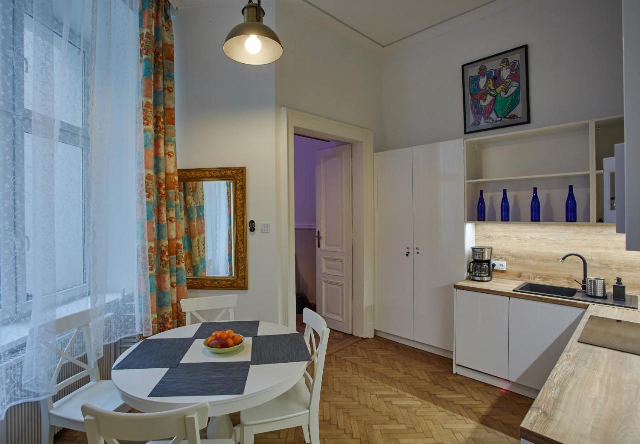 Stylish - Old Town Apartment *